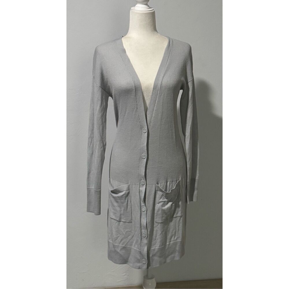 Halogen long light button front sweater M